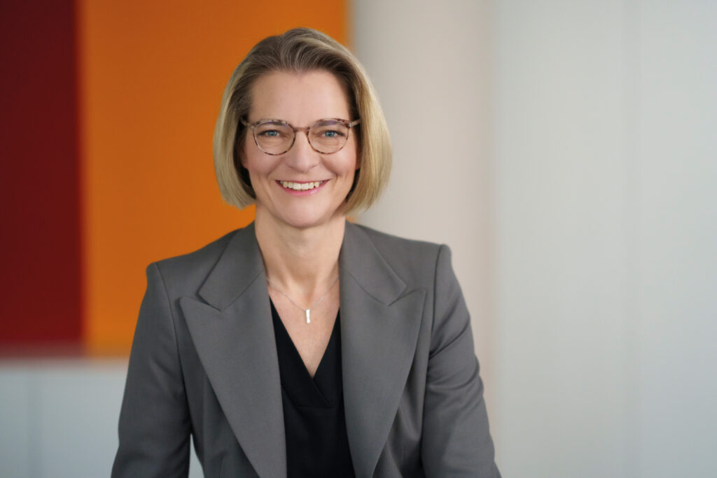 Mitglied des Vorstands der BASF SE, verantwortlich für die Bereiche European Site & Verbund Management; Global Engineering Services; Corporate Environmental Protection, Health, Safety & Quality und die Region Europa, Mittlerer Osten, Afrika.