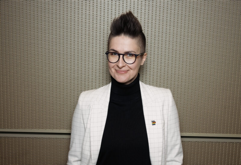 Jo Labecka (no pronouns)