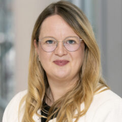 Esther Richter (she/her) Leitung Taskforce Sexuelle Belästigung und Diskriminierung DE&I-Beauftragte BASF SE